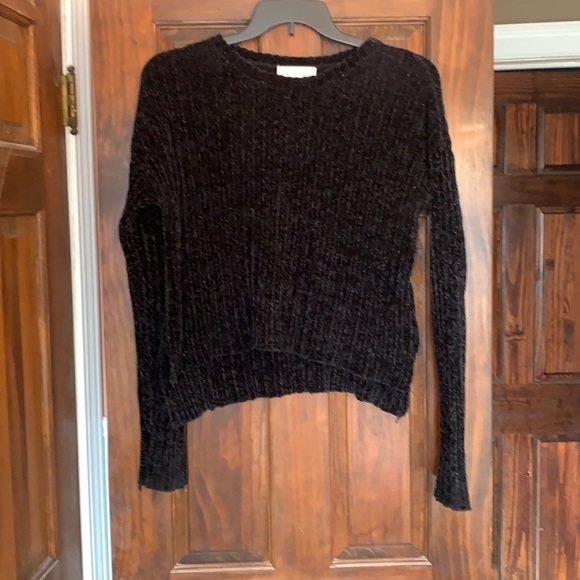Black chenille sweater - Picture 1 of 3